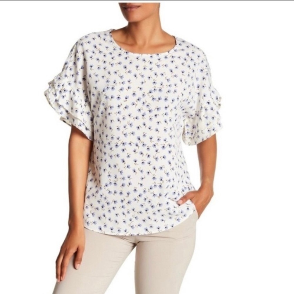 Pleione Top White With Blue Floral Blouse Shirt Tunic Size Med Ruffle Sleeves